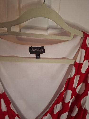 Phase eight red white - phase, polka