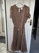 Stunning phase eight Dress