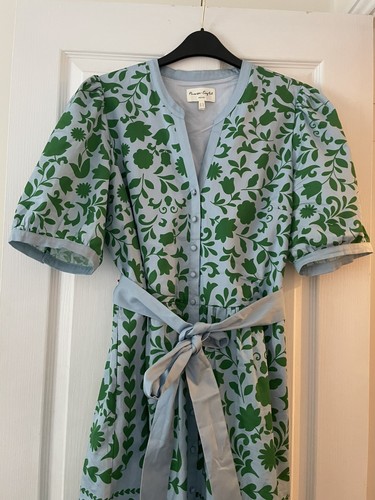 Phase eight trinity - trinity, floral